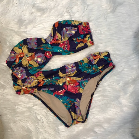 Victoria Secret 2 Piece Swimsuit - Picture 2 of 4